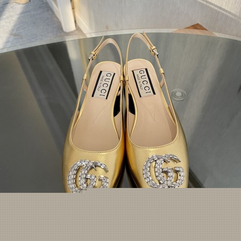G*u*i sandals